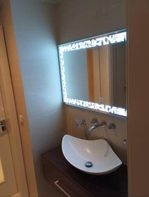 Spacious Modern 3 Bedroom Aparment * Praag